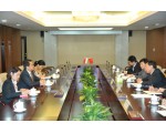 張勇會(huì)見(jiàn)新加坡駐華大使一行
